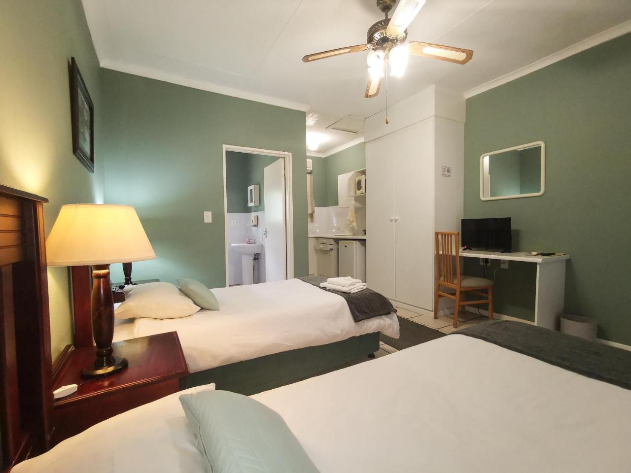 Loerie Guesthouse Hoedspruit Ngoại thất bức ảnh
